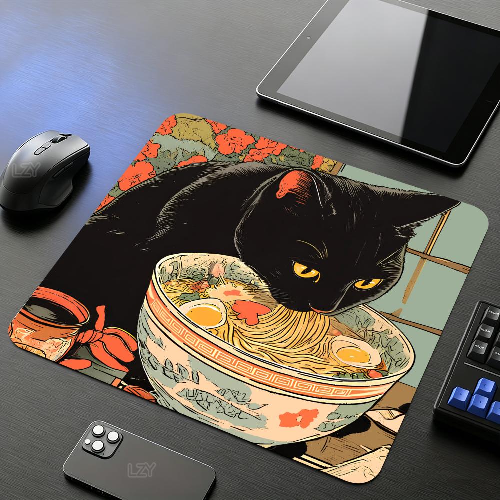 Gaming Accessories Shop - لوحة ماوس صغيرة بتصميم قطة سوداء