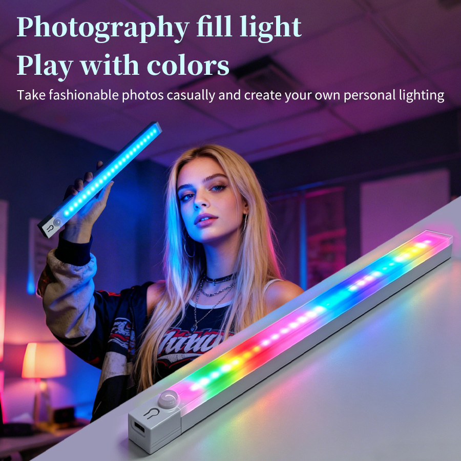 مصباح مكتبي LED RGB قابل لإعاد - مراجعة Accessories For Your Gaming Room وسعره