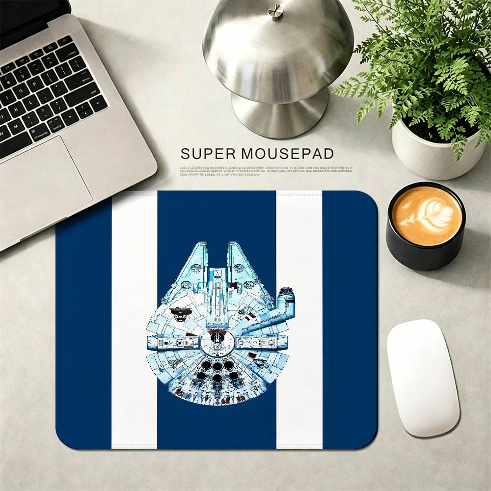 سجادة ماوس مخصصة بتصميم طائرة  - مراجعة Accessories For Your Gaming Room وسعره